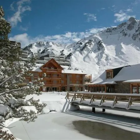 T2 Avec Parking Et Piscine - Proche Pistes, 4 Pers - - Fr-1-404-264 *