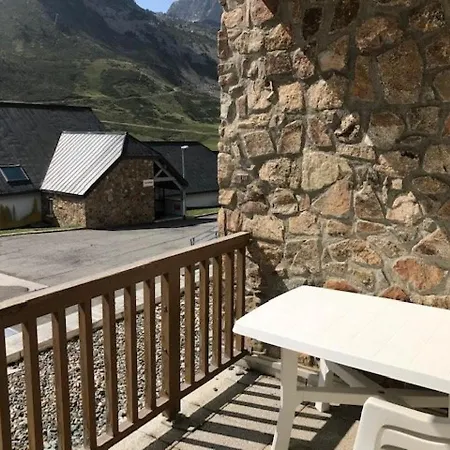 アパート T2 Avec Parking Et Piscine - Proche Pistes, 4 Pers - - Fr-1-404-264